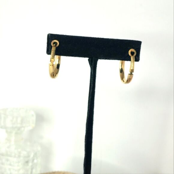 Vintage signed classic gold hoop earrings - Picture 4 of 7
